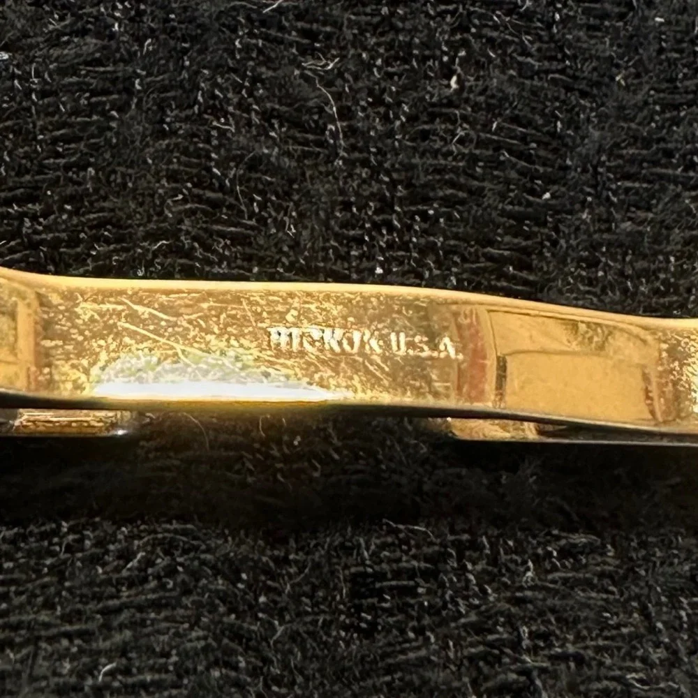 Vintage Hickok USA Arrow Tie Clip Gold Tone Mid Century Mens Bar
